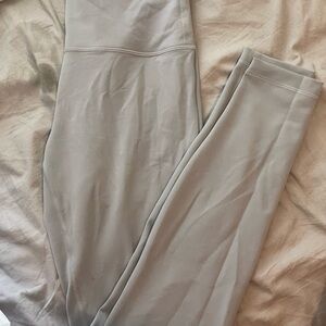 Lululemon Wunder Train Size 10 — light blue grey